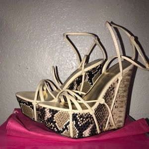 Amani Natural (Shoedazzle Wedges)